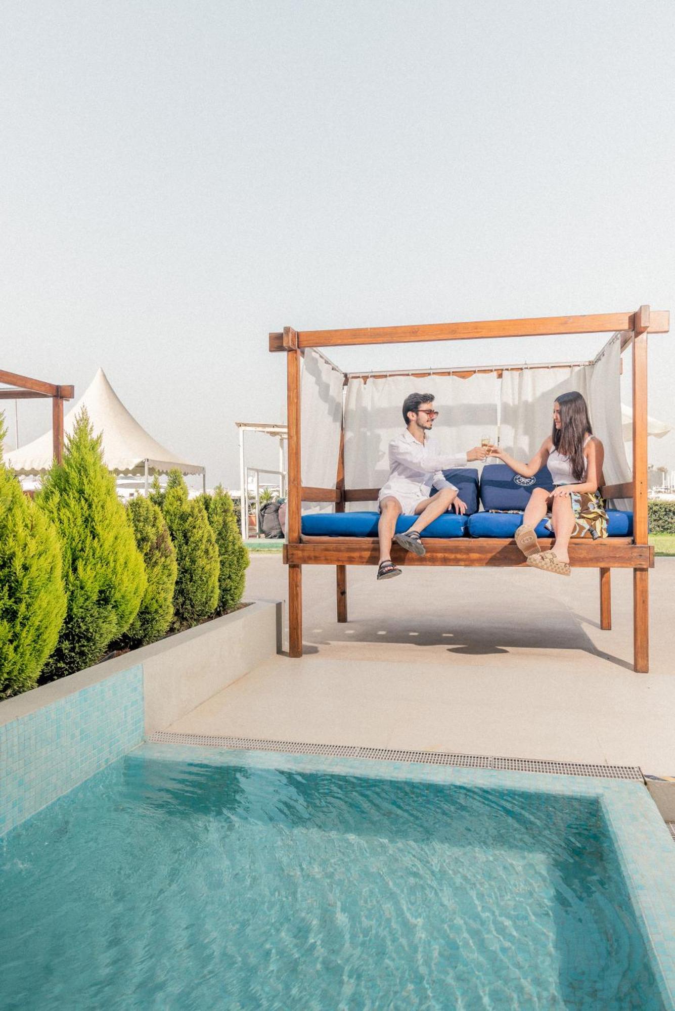 Hotel Saint Georges Beirut Al Marfa' Bagian luar foto
