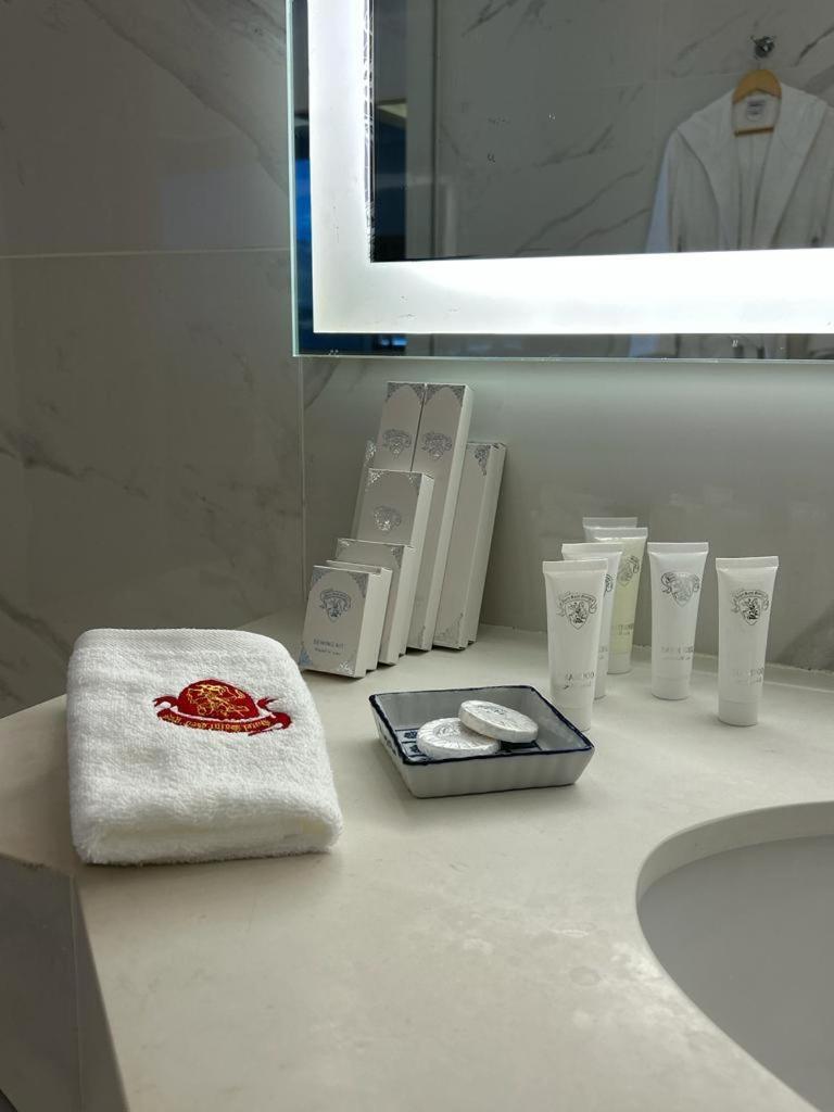 Hotel Saint Georges Beirut Al Marfa' Bagian luar foto